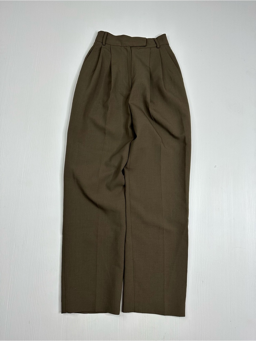 Frankie shop women’s front pleated wide leg jeans
